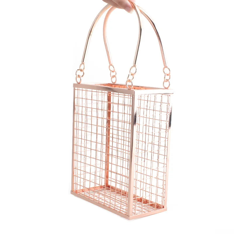 Spring And Summer Metal Hollow Shoulder Bag Fashion Iron Mesh Women's Banquet Evening Gift Bag Light Luxury Style Evening Clutch