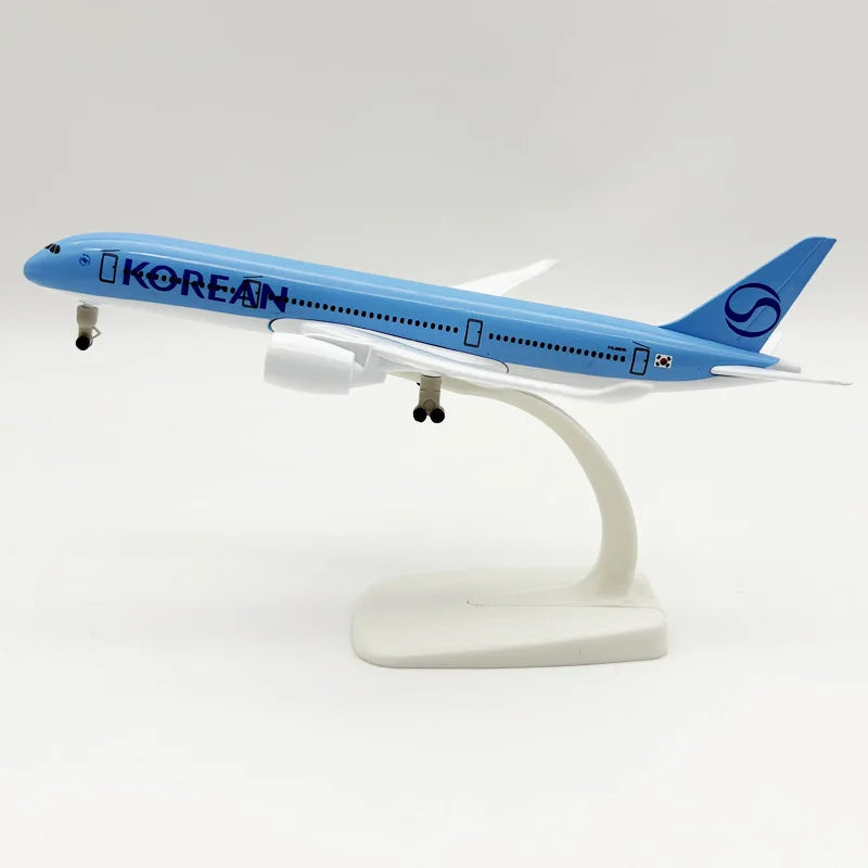 20CM 8inch Collectible Aircraft A330 Beluga Diecast Alloy Airlines A380 A350 330 Antonov An 225 Model Plane for Collection Gift
