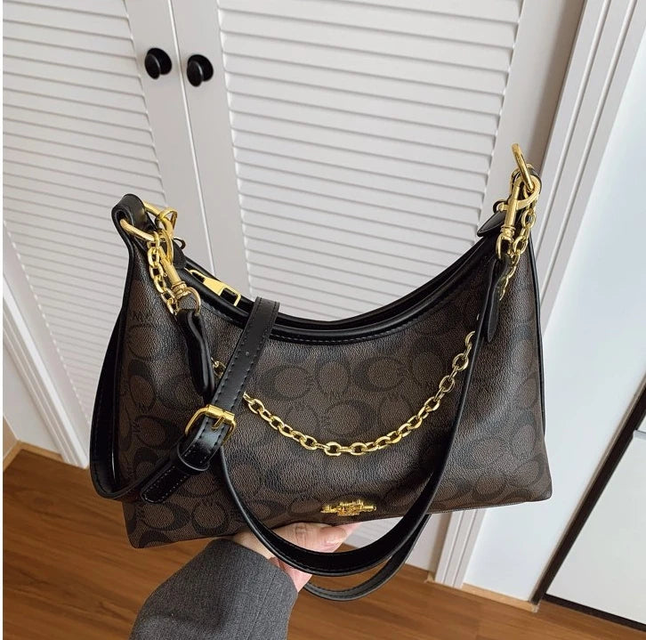 Fashionable Women Tote Bag With Letter Logo And Textured Leather Also A Perfect Luxury Diaper Bag Choice