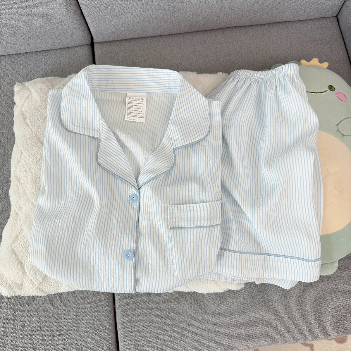 Women's Summer Pajamas, Thin Striped Pattern Short-Sleeved Shorts, Sweet and Cute, Can Be Worn Outside in Summer, Two-Piece Home Wear Set