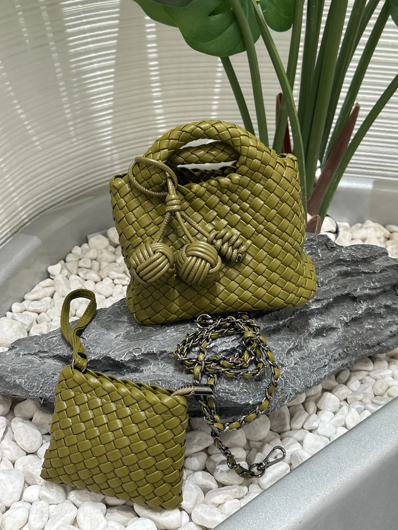 Designer bag Women's handbag Popular small size version PU leather woven bag Fashion style soft handmade bucket bag