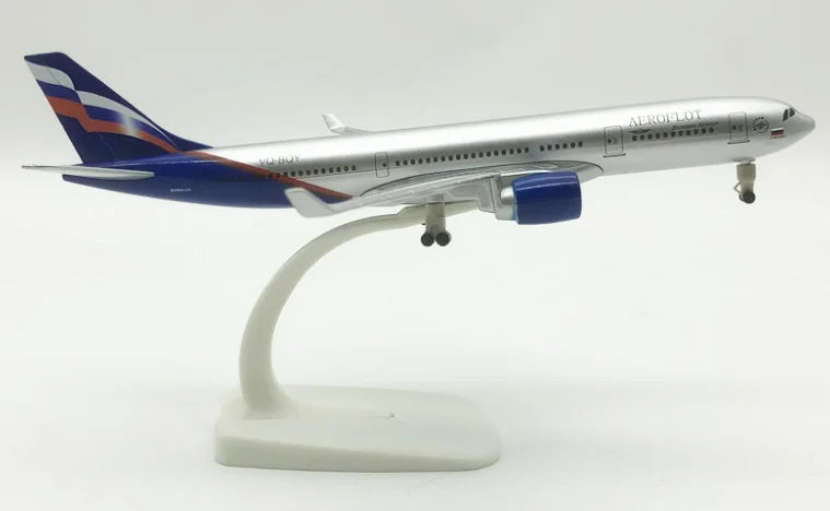 20cm A330 Beluga Xl Model Airplanes A380 A350 Md11 Toy Planes Replica Alloy Material W Wheels Landing Gears Children Toys Gift