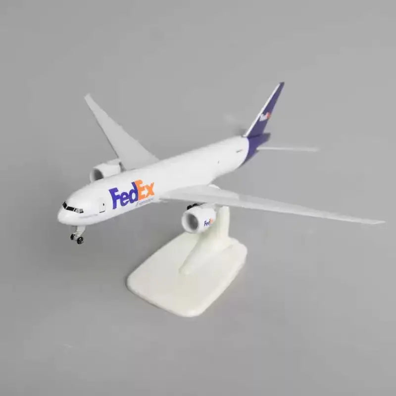 20cm Scale Aircraft	FedEx Aviation Boeing 777 Aircraft Model Die-cast Metal Model Airplanes Aviation Enthusiasts Gifts