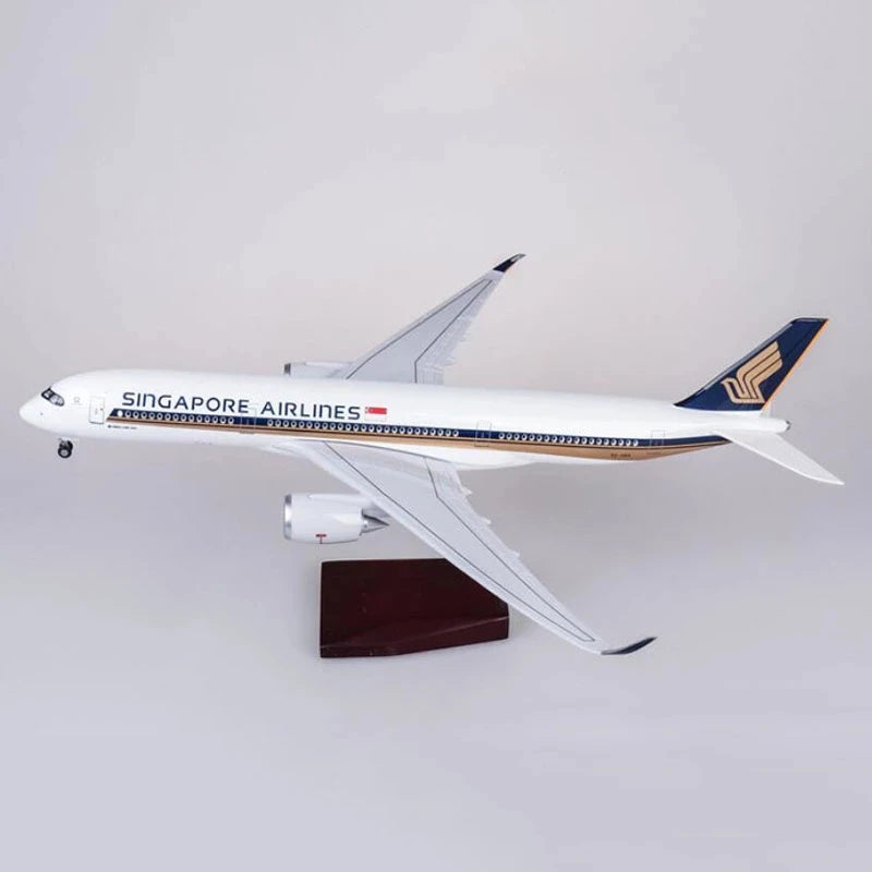 Airbus A350 Singapore Airways Diecast Resin Model 1/142 Scale 47CM with Lights And Wheels for Plane Collection Gifts