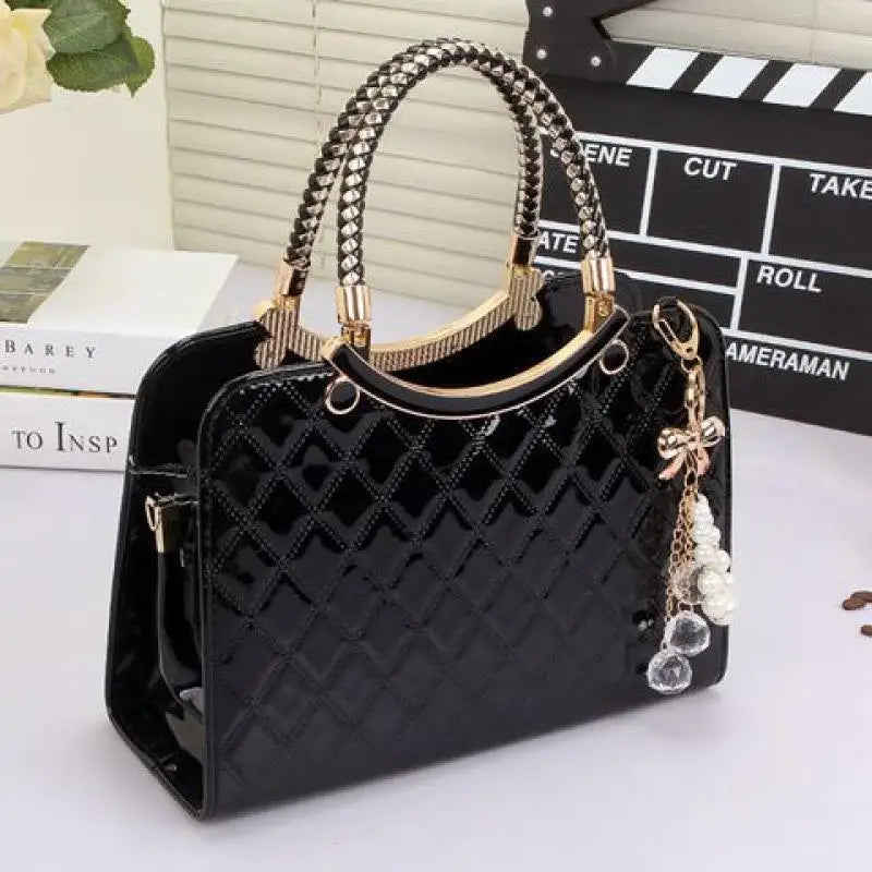 Patent leather lattice Pearl pendant women's handbags European and American fashion designer shoulder bags hard women bag