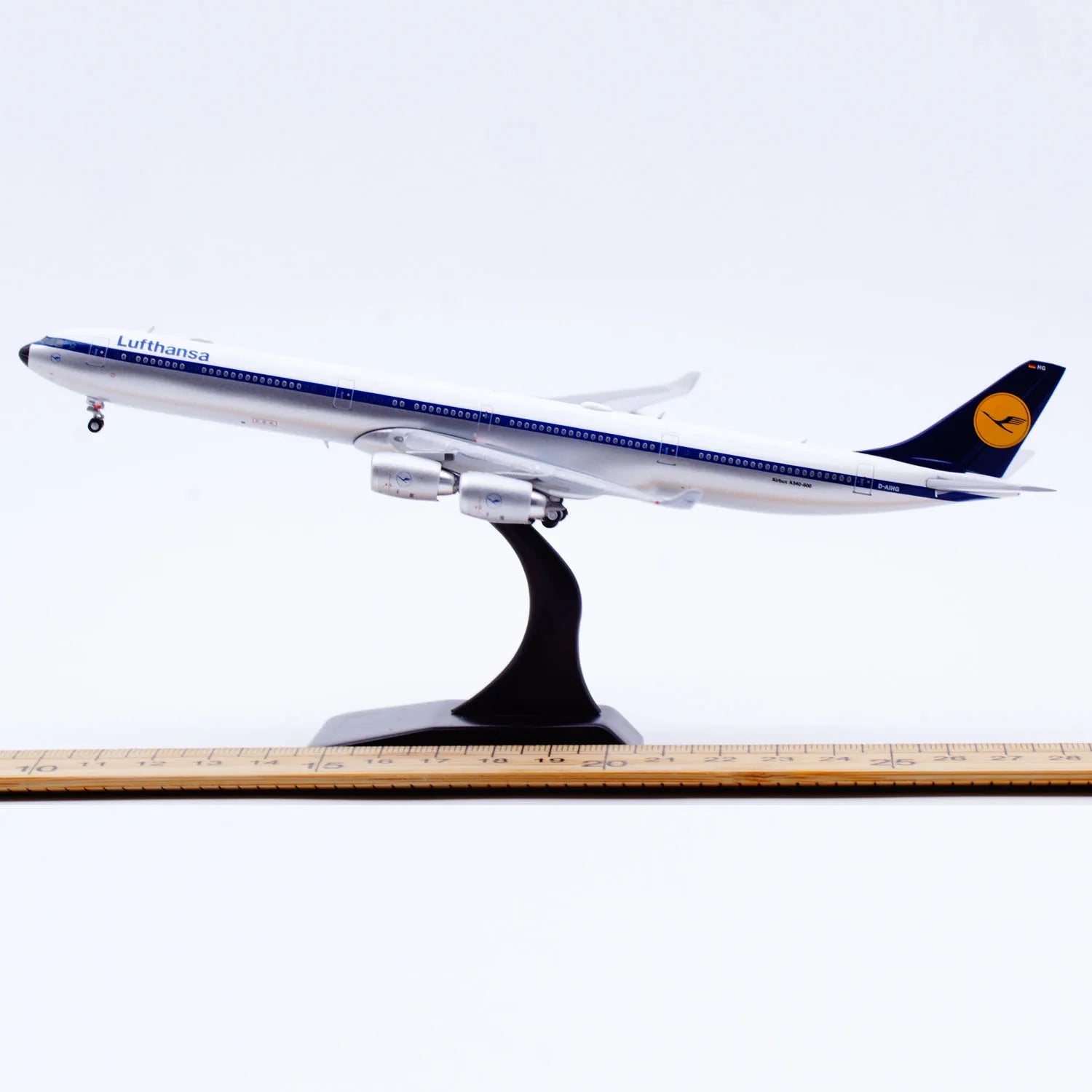 XX40610 Alloy Collectible Plane Gift JC Wings 1:400 Lufthansa "StarAlliance" Airbus A340-600 Diecast Aircraft Jet Model D-AIHG