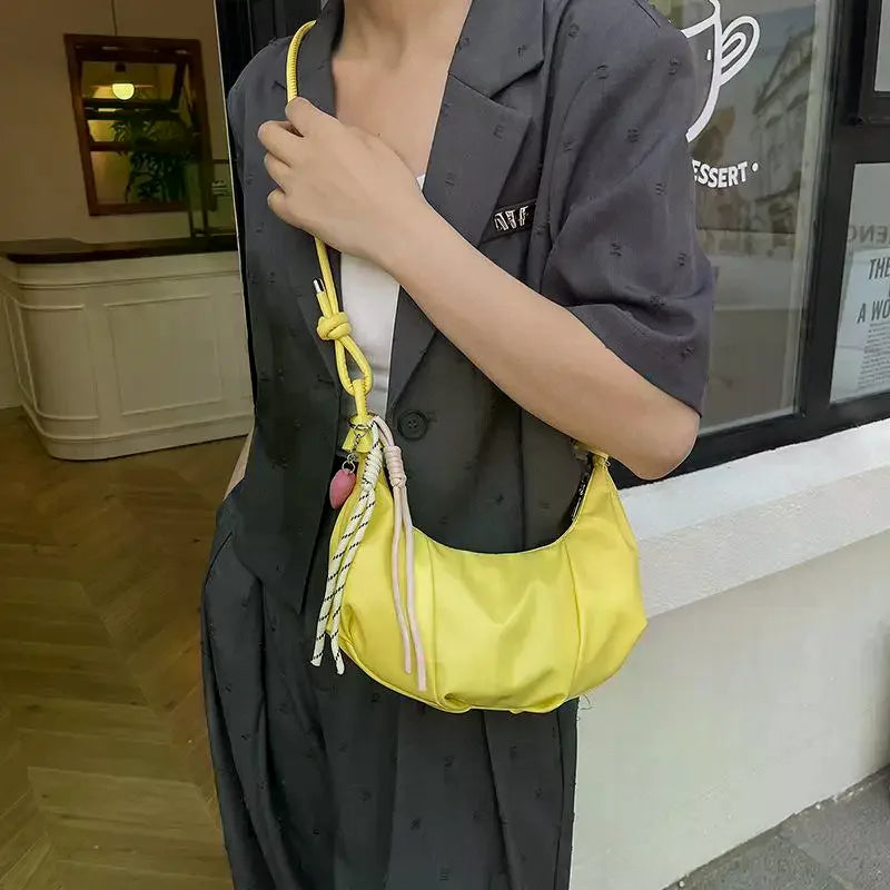 Fashionable Dumpling Shape Shoulder Bag For Women Street Trend PU Material Zipper Opening Crossbody Purse For Daily Use