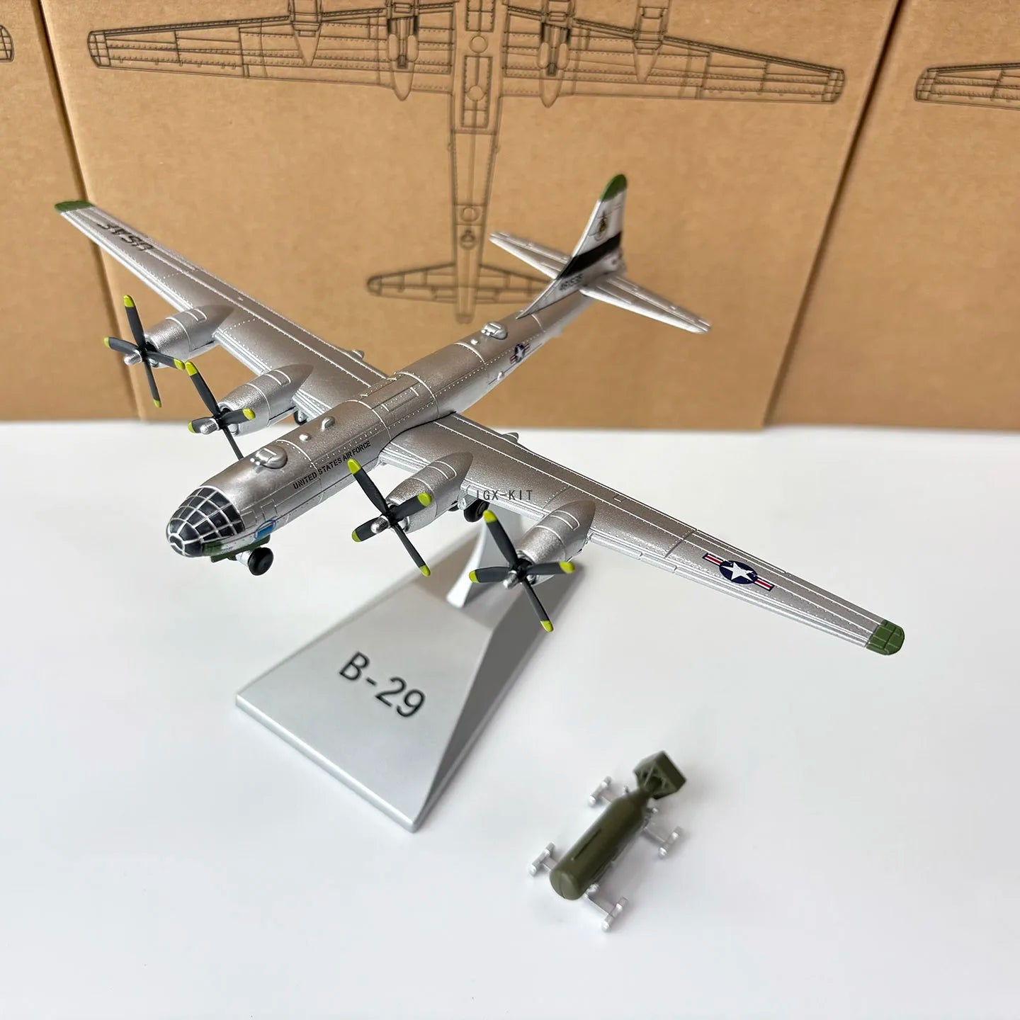 1:200 US B-29 Airborne Fortress B29 Heavy Bomber Alloy Diecast Finished Military Plane Model  Decoration Display Ornament
