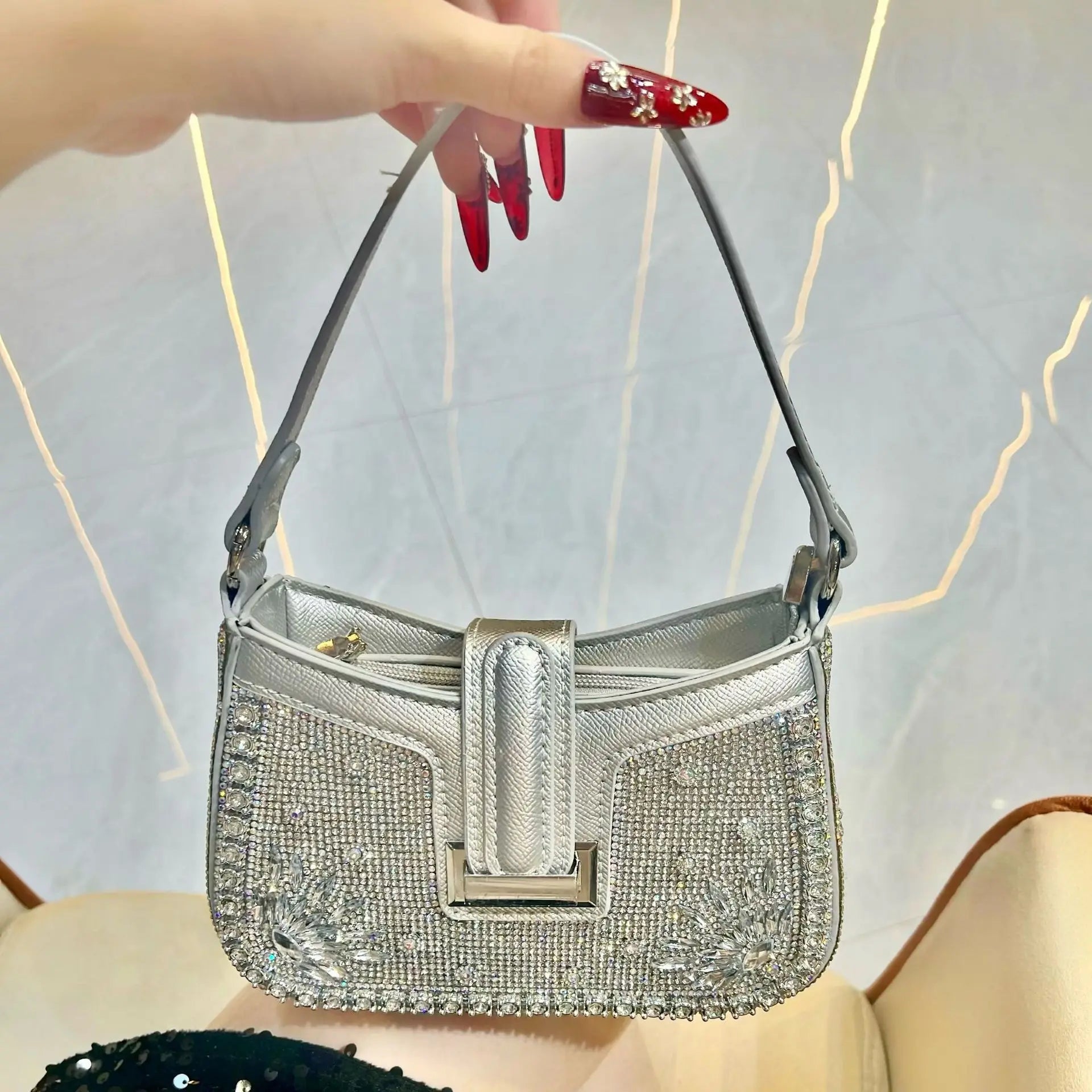 Fashionable Sequin Knotted Handbag Pu Material Dinner Bag Hot Diamond Rhinestone Handbag Chain Crossbody Clutch Bag