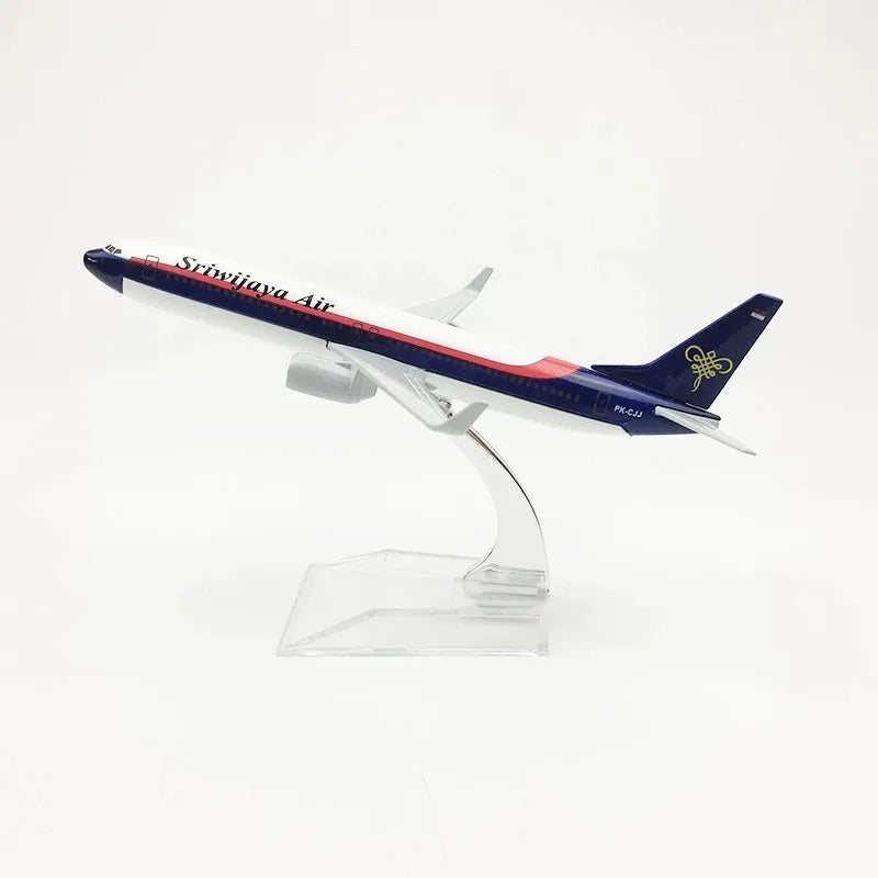 1/400 Metal Scale Aircraft Toy Planes 16cm Sriwijaya Airways B737 Diecast Airplane Model Children Toy Gift Collectible With Base