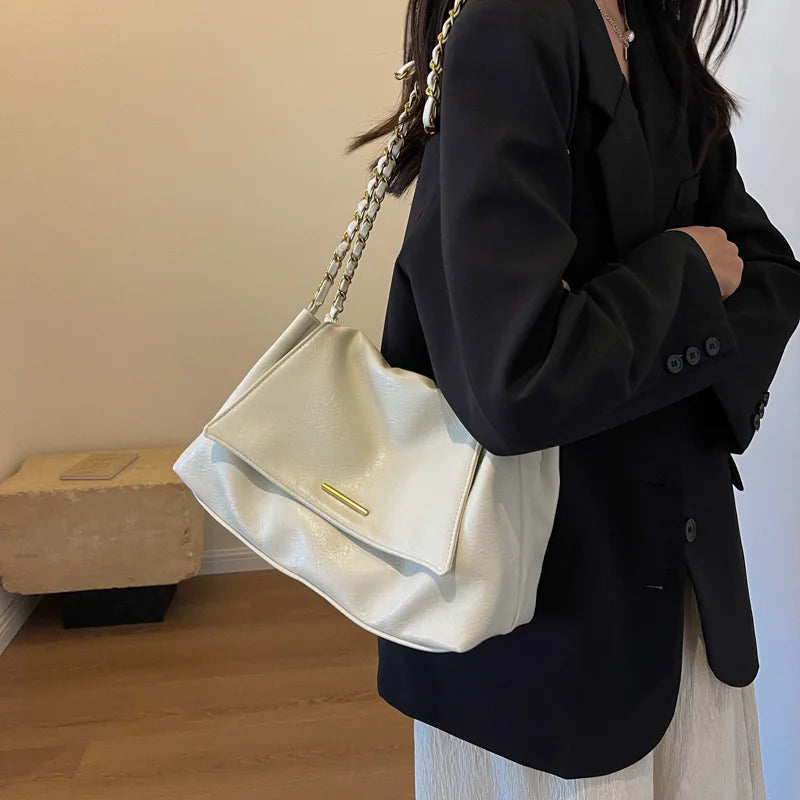 2026 New Women's Vintage Large Crossbody Shoulder Bag Elegant Handbag with Detachable Strap Durable for Casual Formal Events
