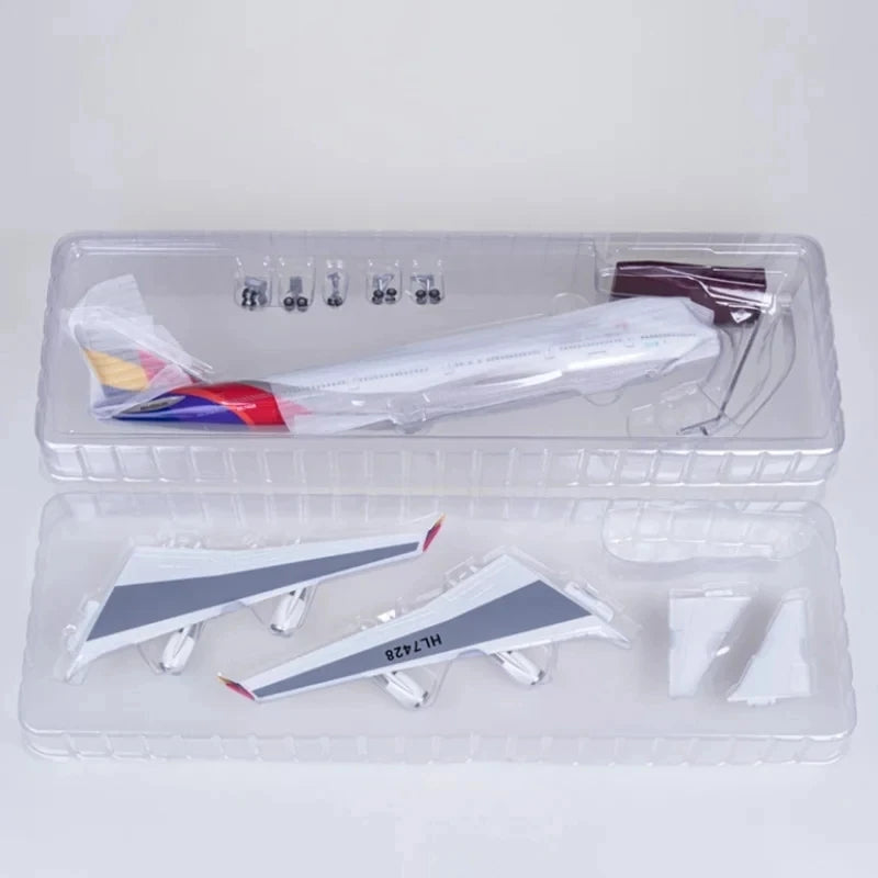 1:150 Scale Airplanes 47cm Asiana Airways B747 Resin Diecast Aircraft Model Assemble With Stable Stand For Souvenir Decorations