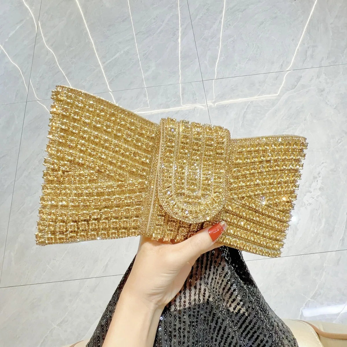 2025 Luxury Bow Design Sequin Dinner Clutches Metal Chain Shoulder Bag Wedding Reception Storage Bag Haute Banquets Evening Bags