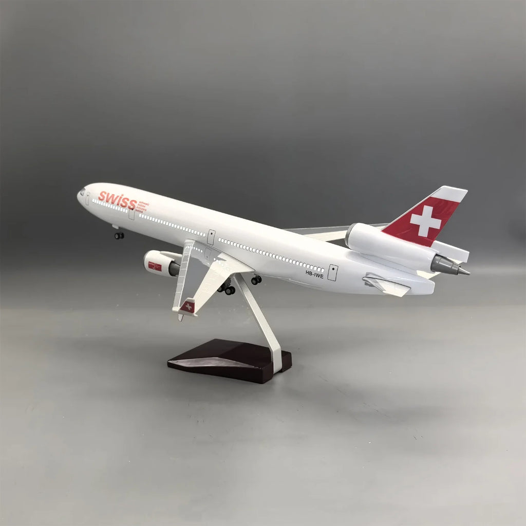 Swiss Airline MD11 Model Airplanes 1/85 Scale Plane 47CM Diecast Resin with Light Wheel Landing Gear Collection Toys for Boy