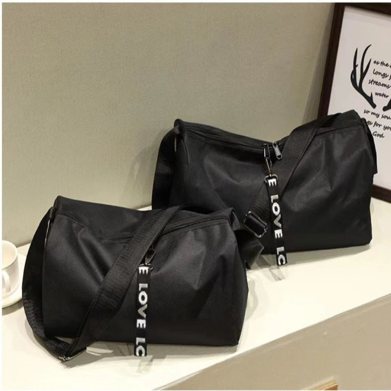 Men's Bag Sports Fitness Yoga Bag Short Trip Large Capacity Single Shoulder Crossbody Luggage Bag Lightweight for Women