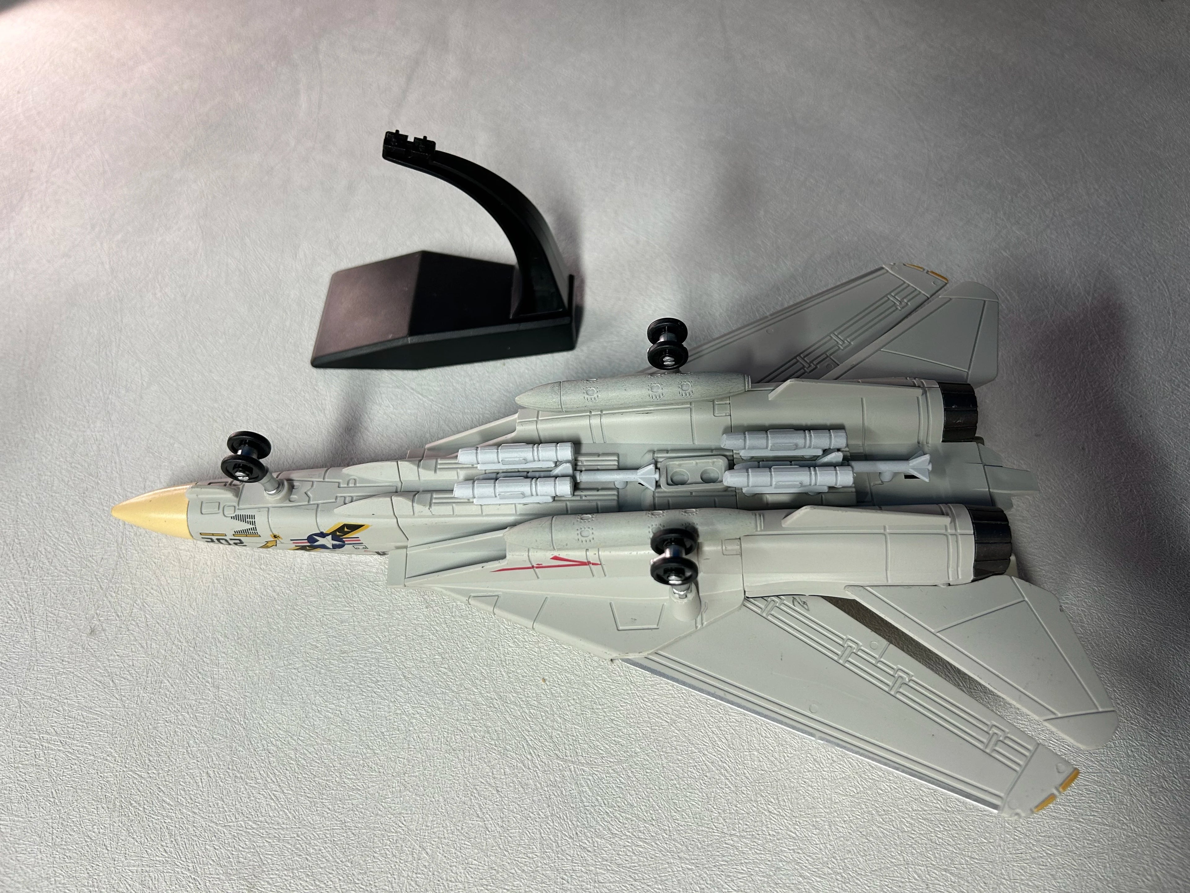 F14 Aircraft Model Plane Toy ABS Fighter Toys su35 J35 Stealth Fighter Model F35 Souvenir Collection Educational Toys