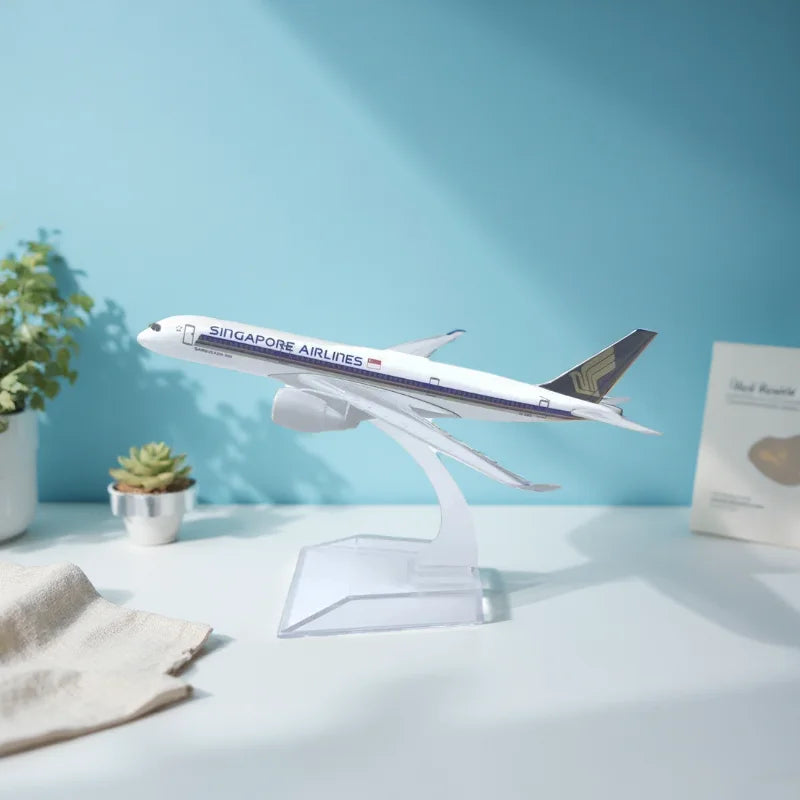16cm Airplane Model Replica A350 Singapore Airlines Metal Scale Aircraft Simulation Toys And Hobbies Diecast Aviation Souvenir
