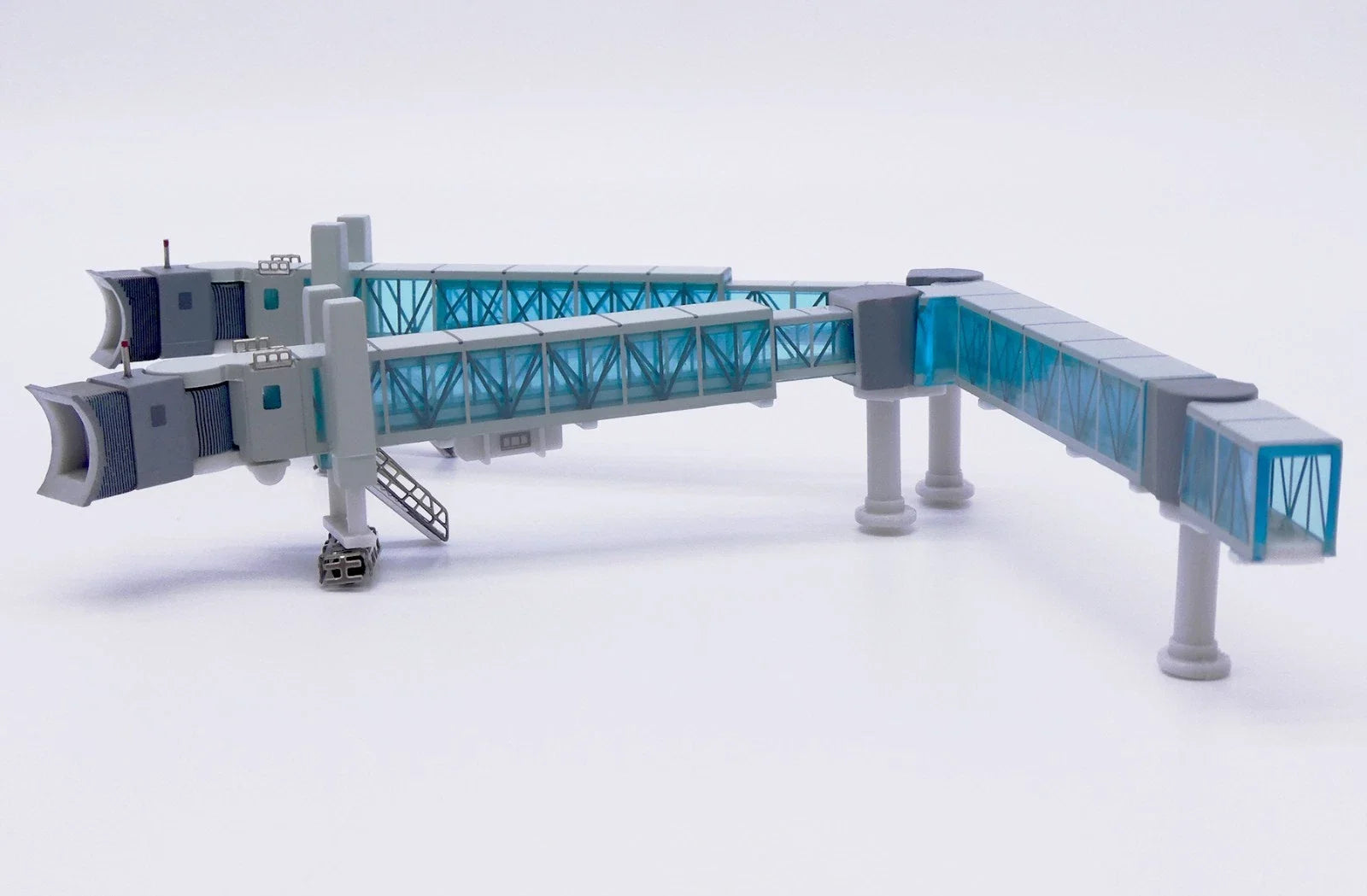 LH4387 1:400 Plastic Collectible Airport Passenger Bridge Simulation Finished Souvenir JC Wings for Boeing B747 Model