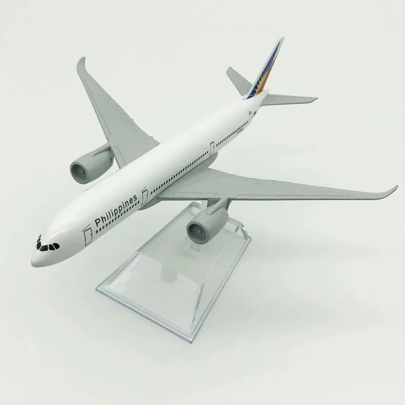 16CM Scale Plane A350 Aircraft Model Alloy Metal Diecast Airplane Toy Children Kids Gift A350 Series Miniature for Collection