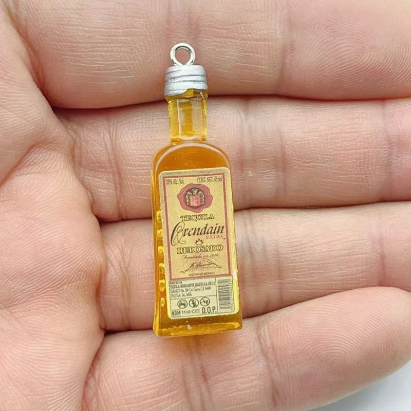 10Pcs Random Mixed Mini Liquor Bottle Resin Charms Simulation Drink Bottle Pendant DIY Handmade Jewelry Keychain Accessories