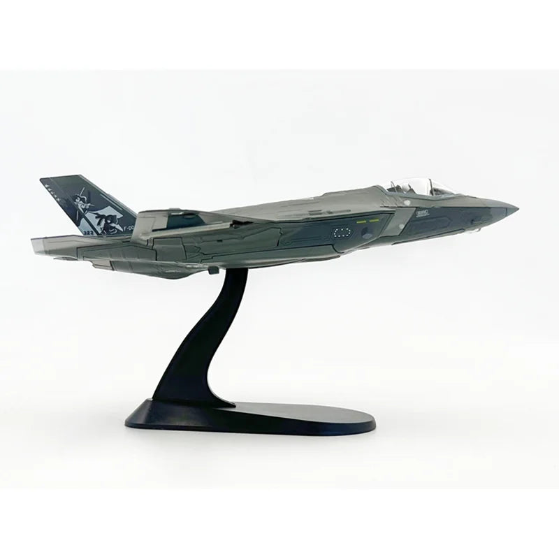 WLTK Diecast 1/72 Scale F35 F-35 Fighter Jet Finnish Air Force Painted Alloy Simulation Fighter Jet Aircraft Model Ornament