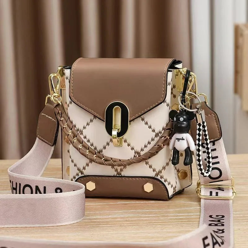 Korean Version of Simple and Fashionable Small Square Bag Fashionable Versatile Shoulder Messenger Bag Trendy Mini Mobile Phone