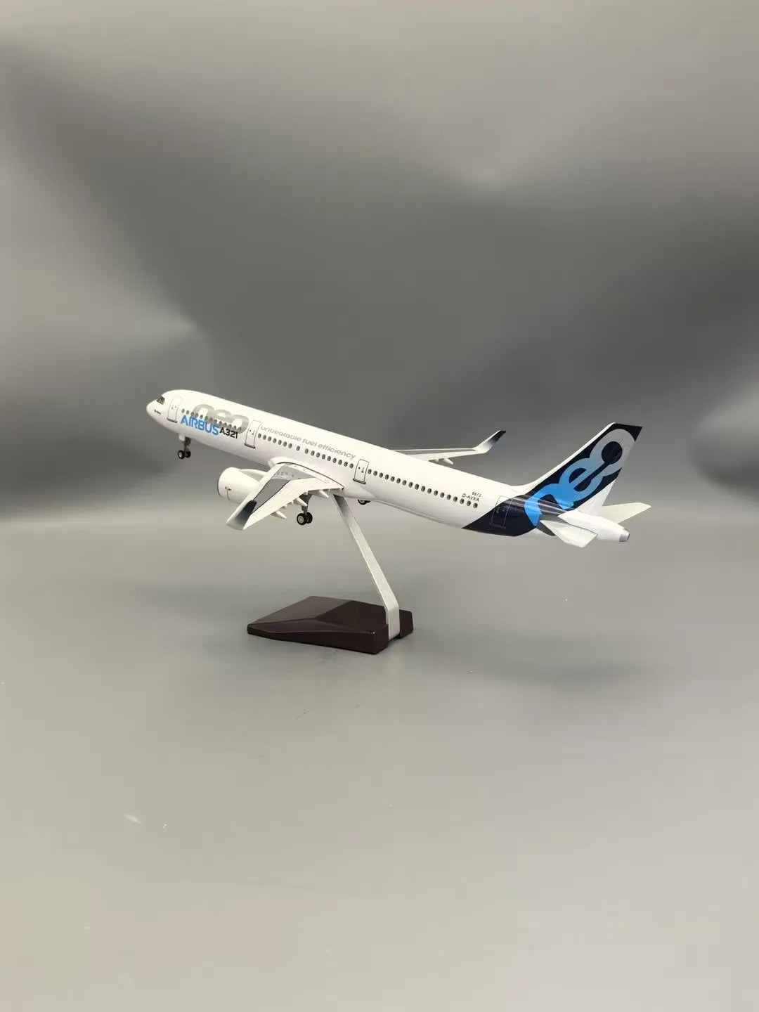 44CM Scale Aircraft 1/100 A321 neo Prototype Model Airplane Resin 321 collectible miniatures Model toys for children Collected