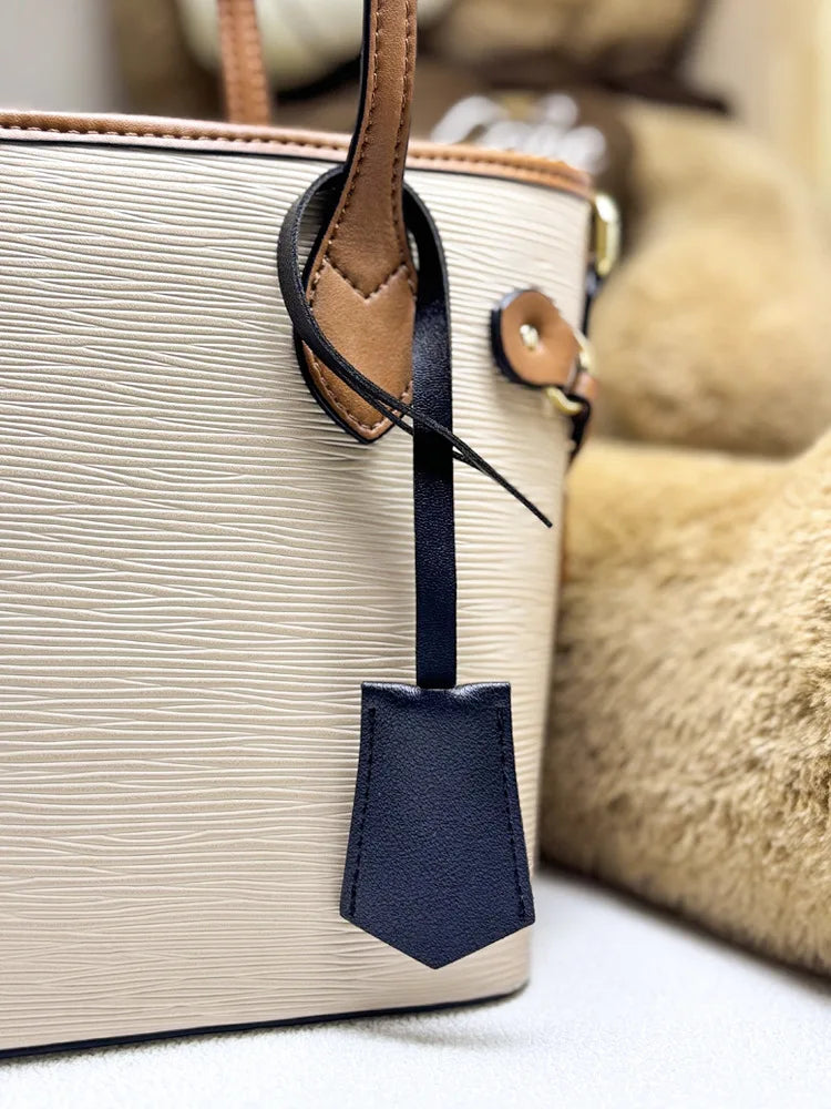 Free Customizable letter new PU leather bag accessories multi-color personalized luggage tag pendant in stock boys and girls