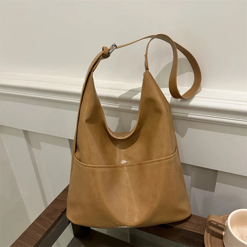 Retro Women Shoulder Bag Solid Quilted Tote Bag Waxed PU Leather Large Capacity Crossbody Bag for Daily Commute Shopping