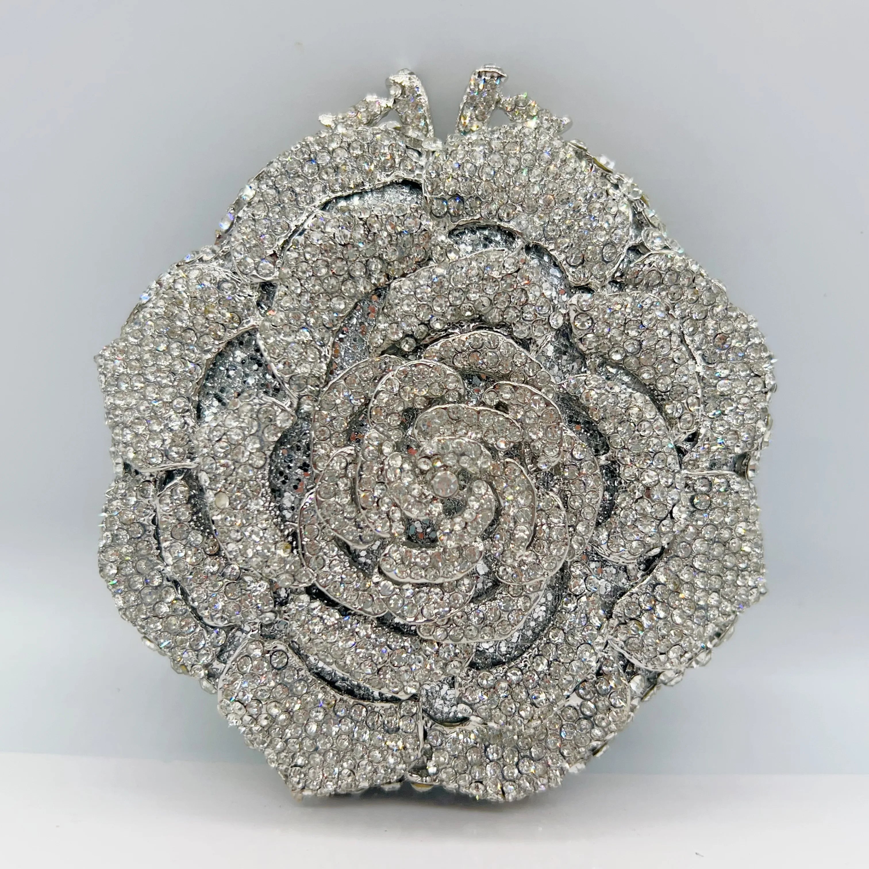 Luxury Rose Shape Diamond Rhinestone Clutch Bag Hollow Metal Banquet Wedding Handbag Women Evening Bag