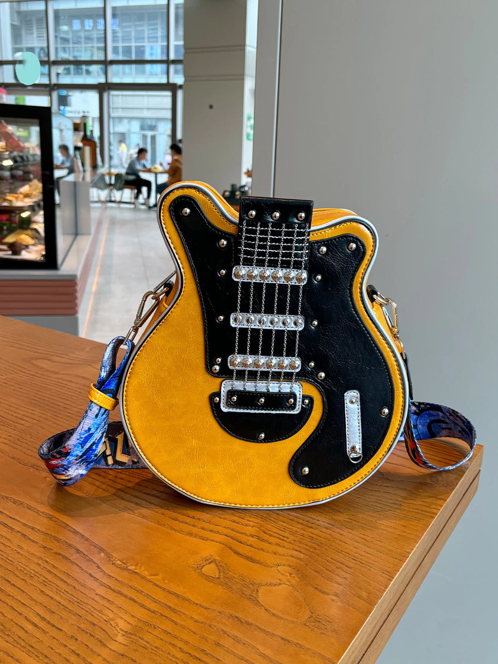 Personality Creative Y2K Hot Girl American Retro Guitar Shape Bag Bass Guitar Special-Shaped Bag Shoulder Bag Messenger Bag Tren