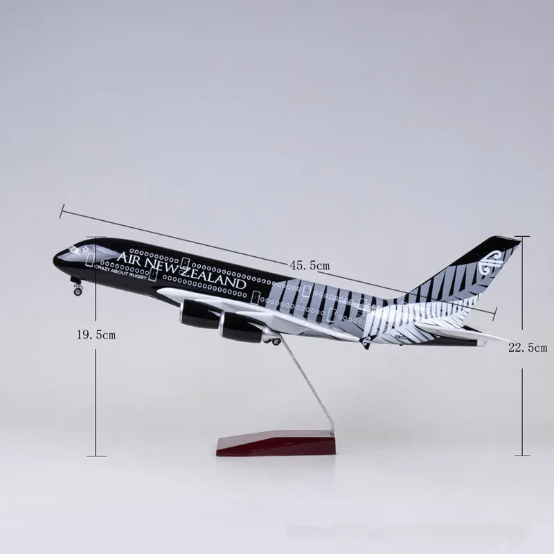 2025 New 1:160 Scale Diecast Model New Zealand Airlines Airbus A380 Resin Airbus Airplane With Light  Wheel Collection Display