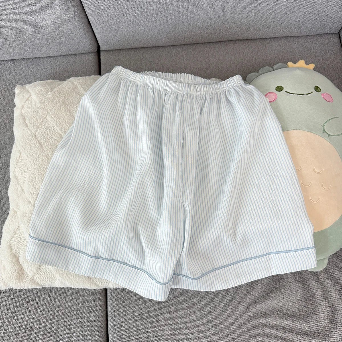 Women's Summer Pajamas, Thin Striped Pattern Short-Sleeved Shorts, Sweet and Cute, Can Be Worn Outside in Summer, Two-Piece Home Wear Set