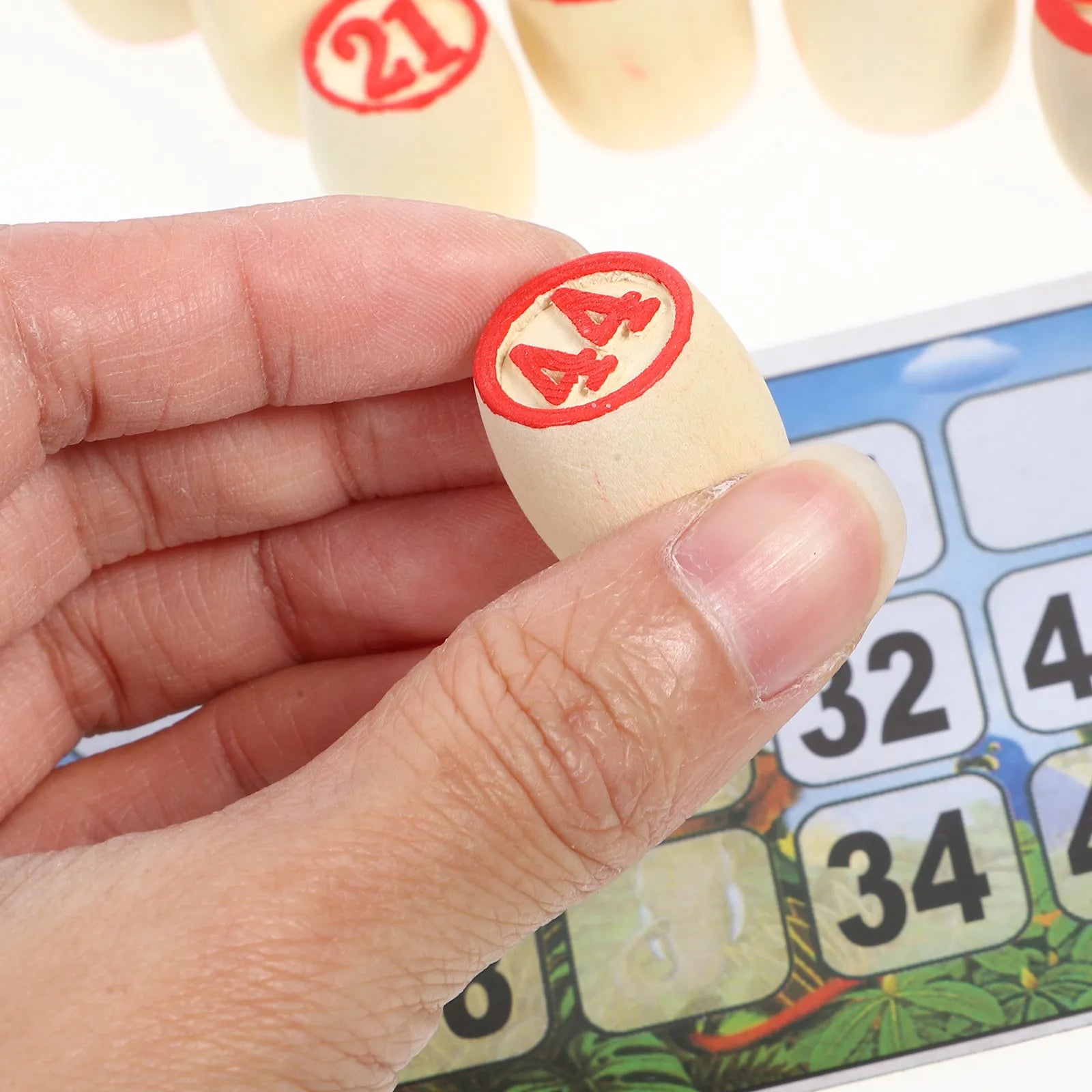 1 Set Russian Lotto Set Family Game Wood Russian Lotto Game for Adults Kids Russian Lotto Game Supplies Bingo Game Set ﻿