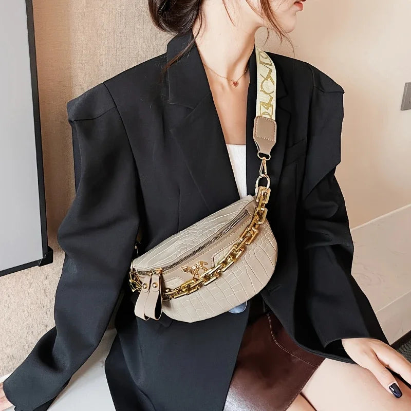 The New Simple Fashion Mini Breast Pocket Outdoor Leisure Bag Multi-function Large Capacity Storage Bag Mobile Phone Bag