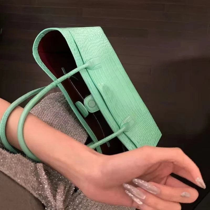 Crocodile-embossed Tote Bag Large Capacity Elegant Green Shoulder Handbags for Woman Elegant Pu Leather Bags Genuine Luxury