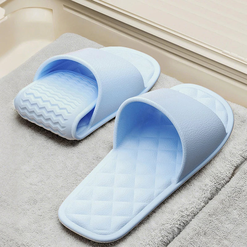 New Portable Folding Slippers Women Bath Shoes Anti-Slip Travel Couple Lightweight Detachable Home Slippers Summer Flat Sandals