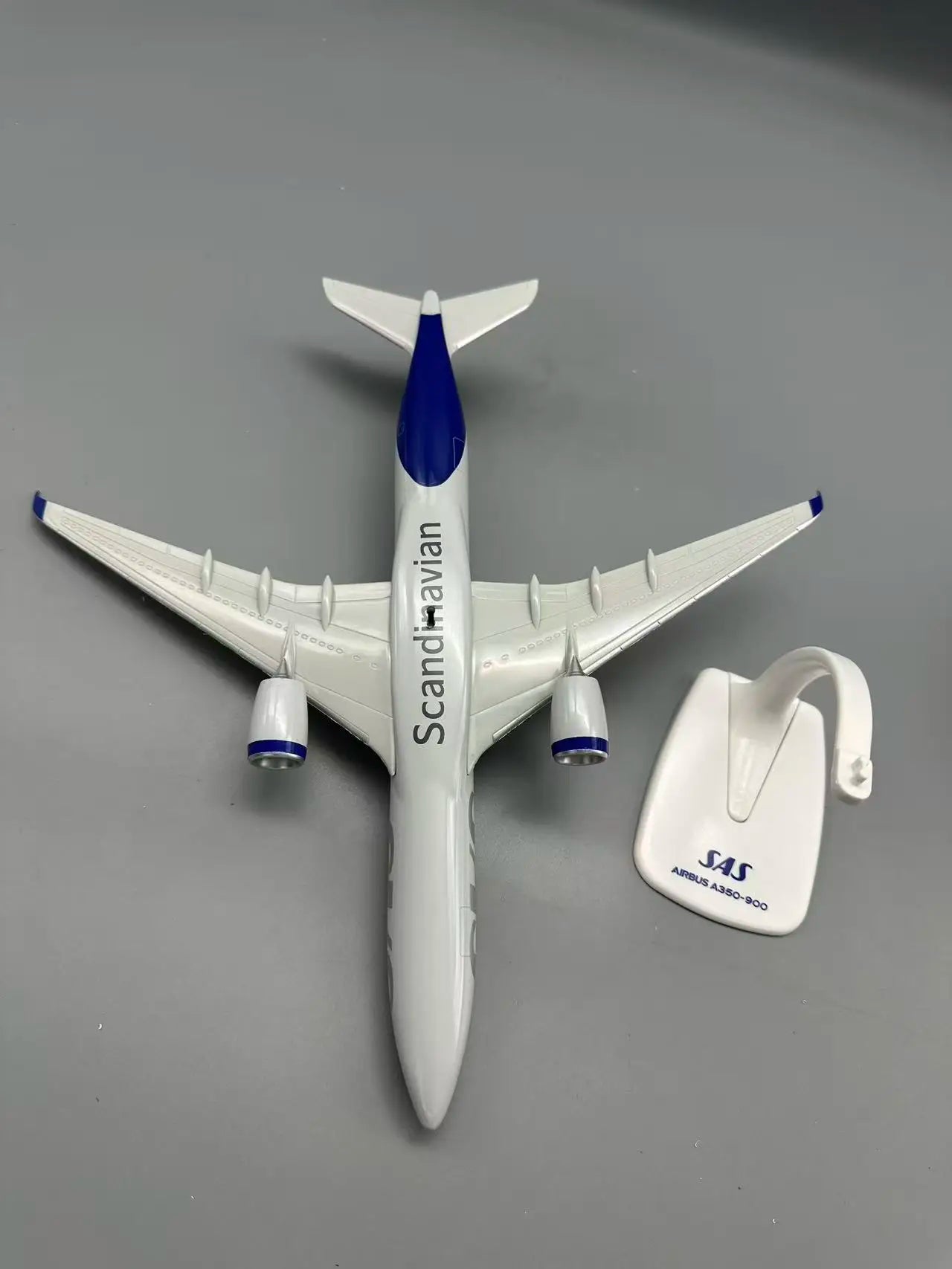 1:200 Scale 33cm A350-900 SAS Scandinavian Airlines Aircraft Diecast Model ABS Plastic Model Plane Toy With Stand Gift Ornaments