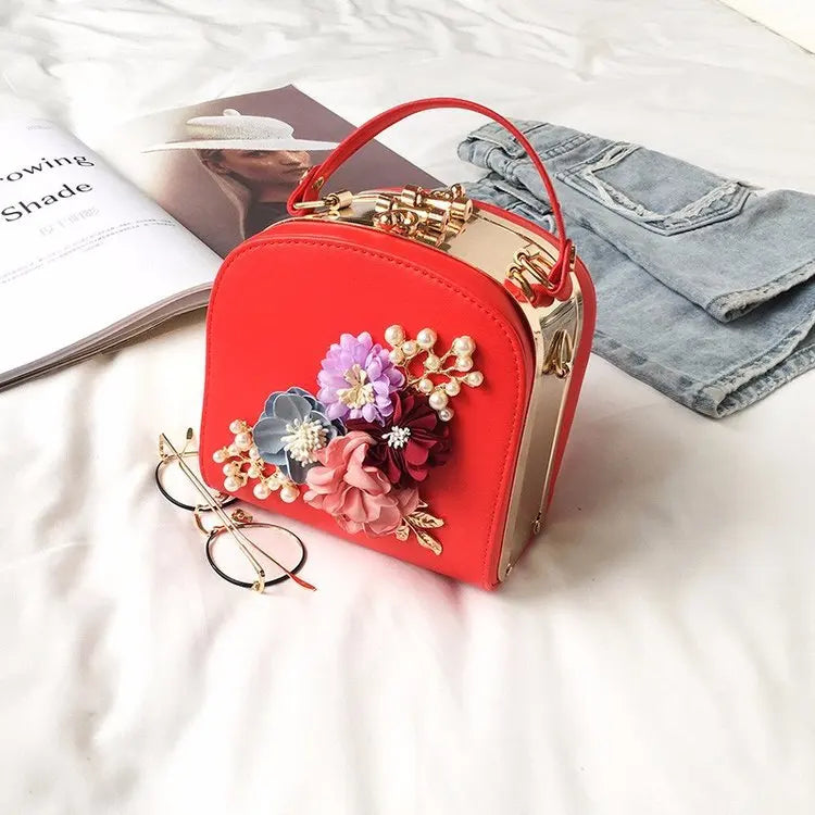 2025 Metal Clip Small Square Bag New Fashion Dinner Flower Shoulder Diagonal Handbag Bags Shoulder Bags