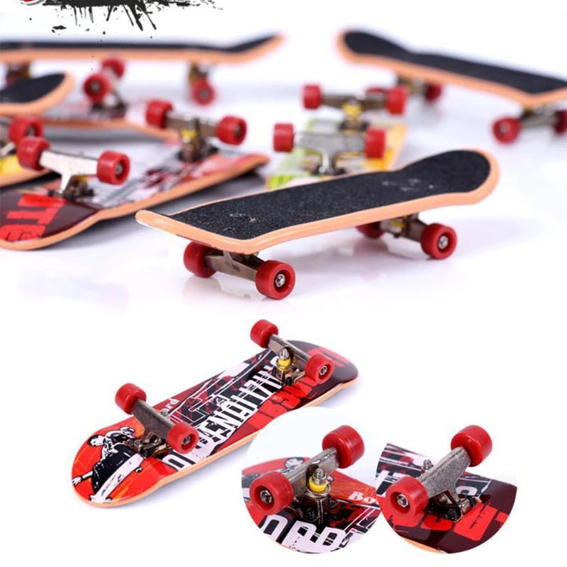 Alloy Stand Plastic Mini Finger Boards Mini Skate Finger Skateboard Kids Boys' Toys Random Color