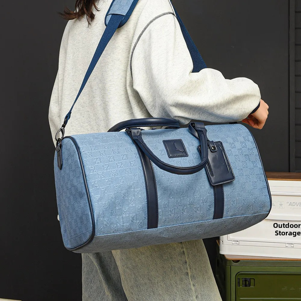 Lightweight Large Capacity Sports Fitness Bag for Travel And Business Trip Unisex Casual Travel Style Breathable PU Material
