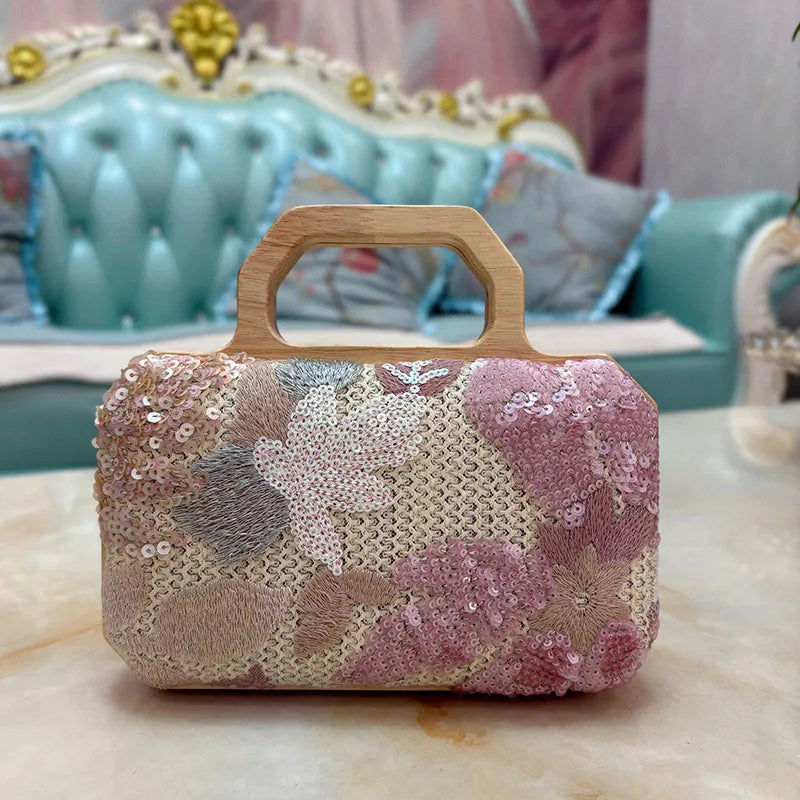 New Dinner Bag Embroidered Sequins Flower Celebrity Ladies Clutch Bag Chain Wooden Box Bag