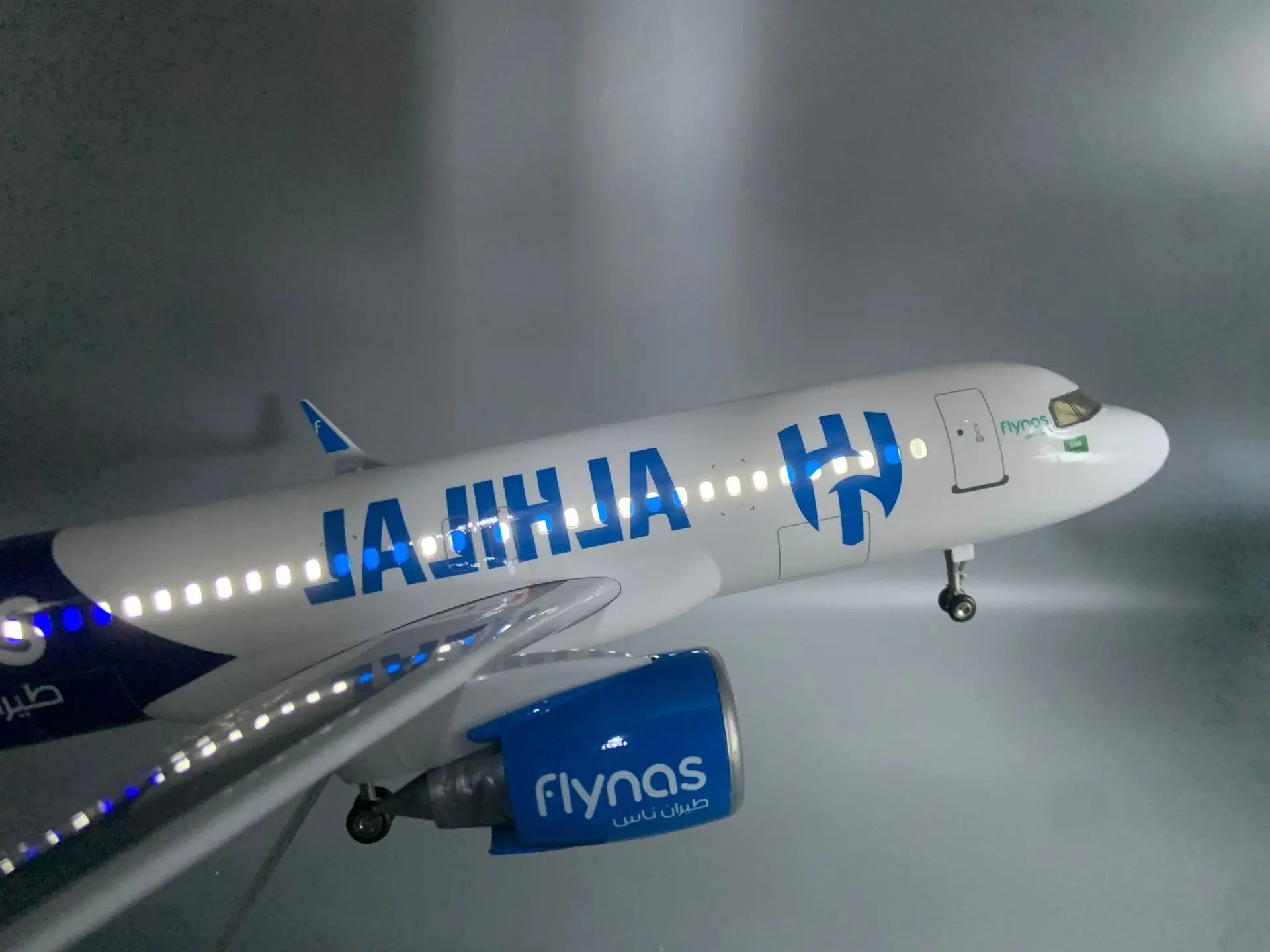 1:80 Scale Aircraft 47cm Flynas Airplane Model Saudi Nas A320neo Resin DieCast Collection Plane Toy with Landing Gear Wheels