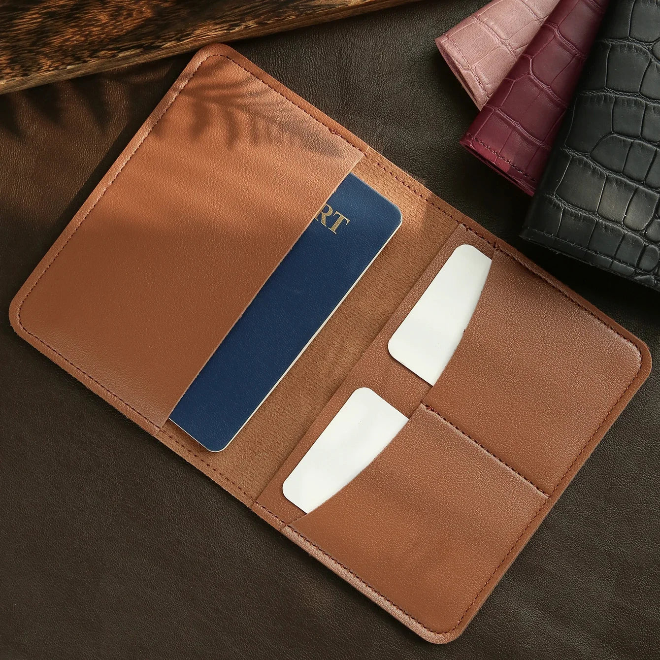 1PC Personalized Name Passport Holder Customized Passport Cover Luxurious Chic Alligator Print Wallet Holder Travel Accessories