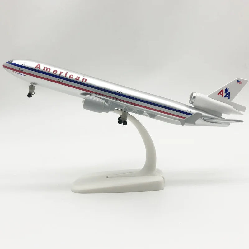 20cm Model American Airlines MD-11 Diecast Alloy Airplane Airways Aircraft With Stand Landing Geer Collection Display Gifts Fan