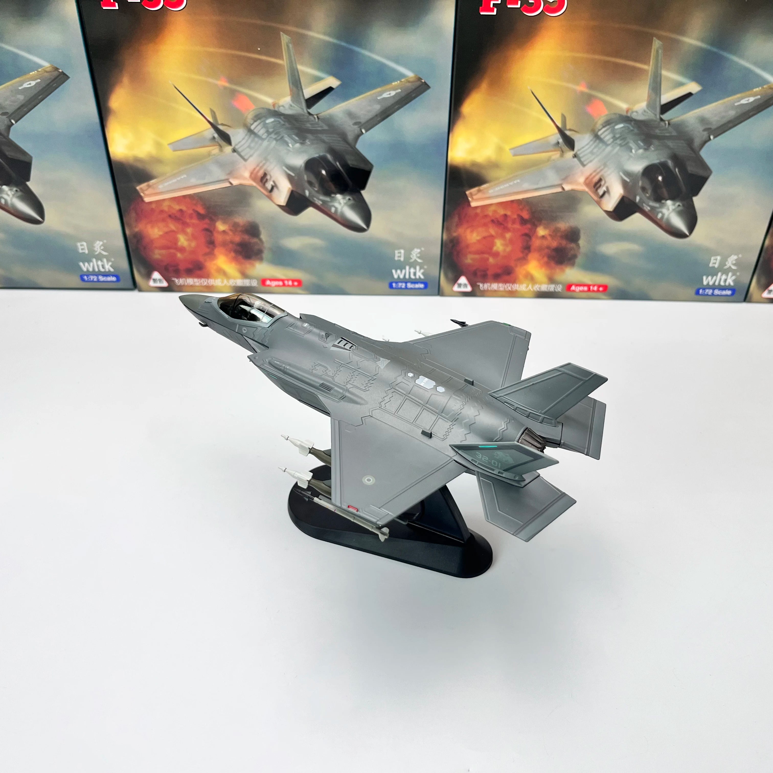 1/72 Scale US Army F-35 F-35A F35 Lightning II Joint Strike Jet Fighter Diecast Metal Finished Plane Model Collection Ornament