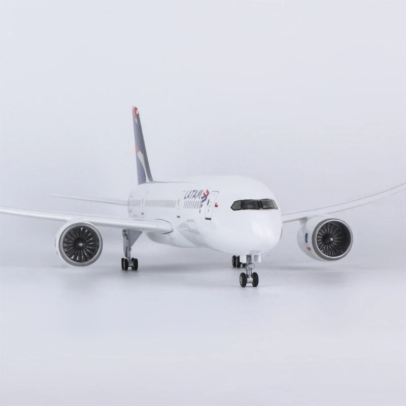 47CM B787 Dreamliner Model Plane Toy 787 Chile LATAM Airline Diecast Airplane W Light and Wheel For Collection Gifts