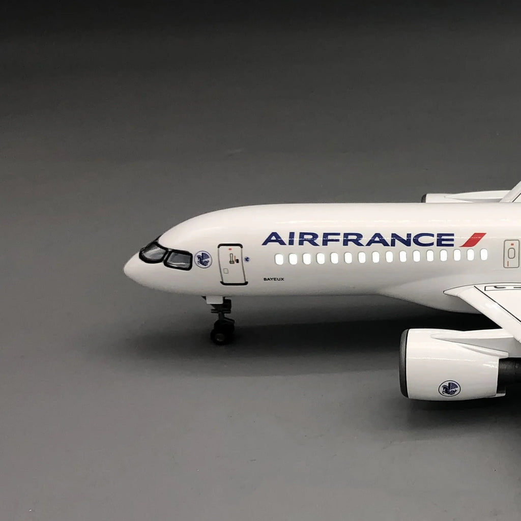 1/100 Scale airplane Model Air France a220-300 Resin collectible aircraft with Landing Gear Wheels Light(Touch or Sound Control)