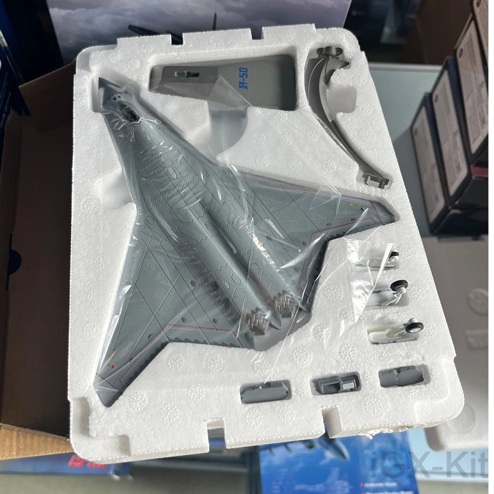 1:144 Scale China J50 Fighter Jet J-50 Aircraft Metal Military Plane Model Collection Ornament
