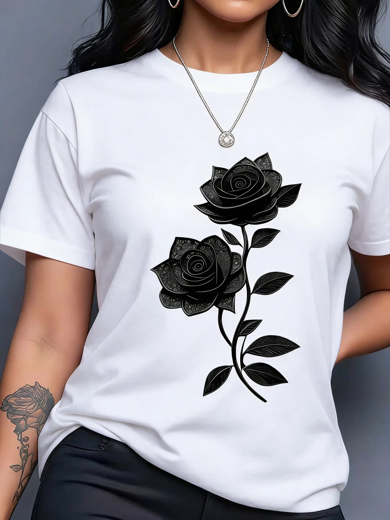 Ascetic rose print! Plus-size women's short-sleeve T-shirt, a must-have for curvy hotties